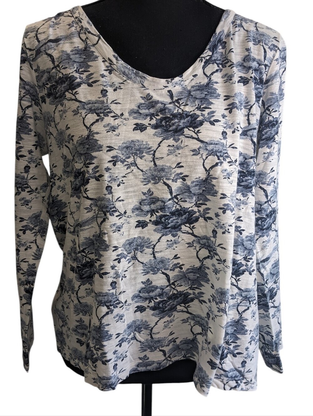 J.Jill Floral Blue And White Top Long Sleeved Size S Cottage core.